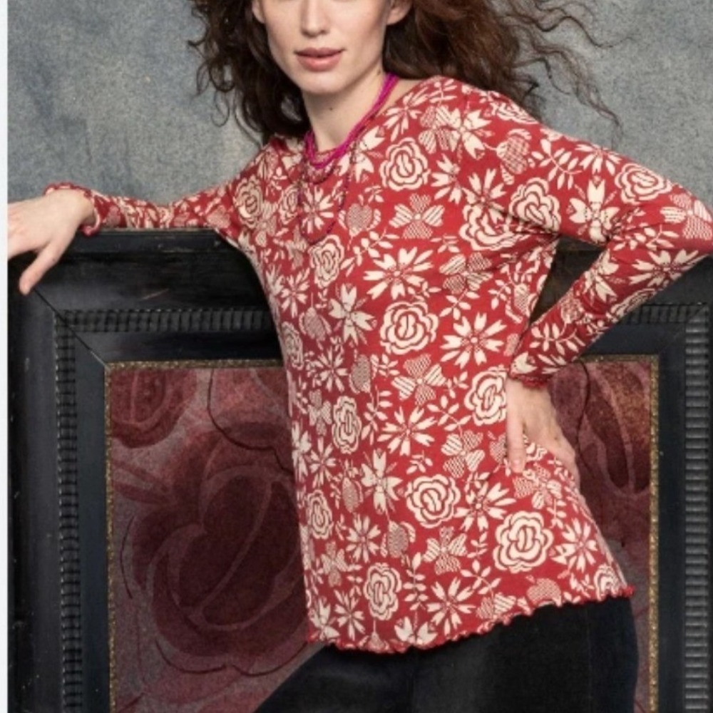 NEW Gudrun Sjoden Karin Top Red White Floral Womens Small Lettuce Hem